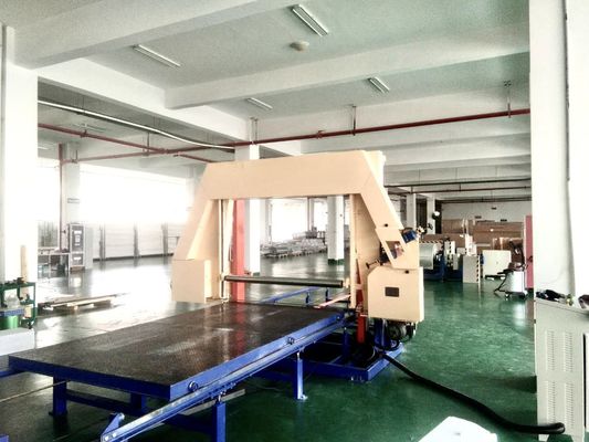 Σύνθετη και αξιόπιστη μηχανή κοπής αφρού PU για εύκολη λειτουργία οριζόντια μηχανή κοπής